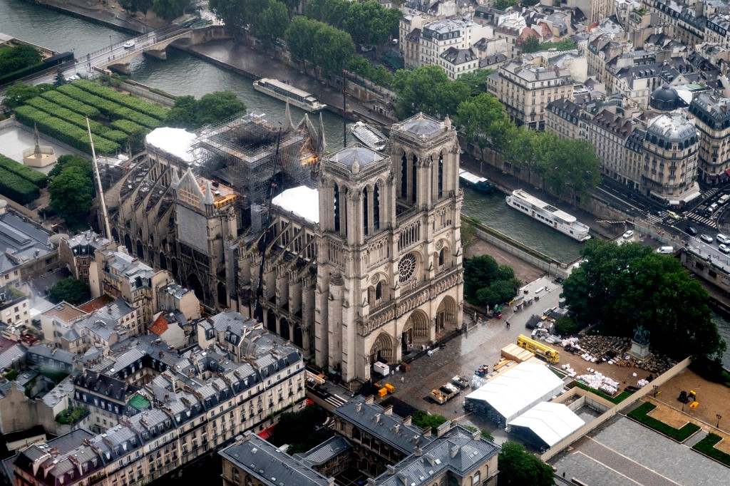 Hétfőn megkezdődik a Notre-Dame felújítása