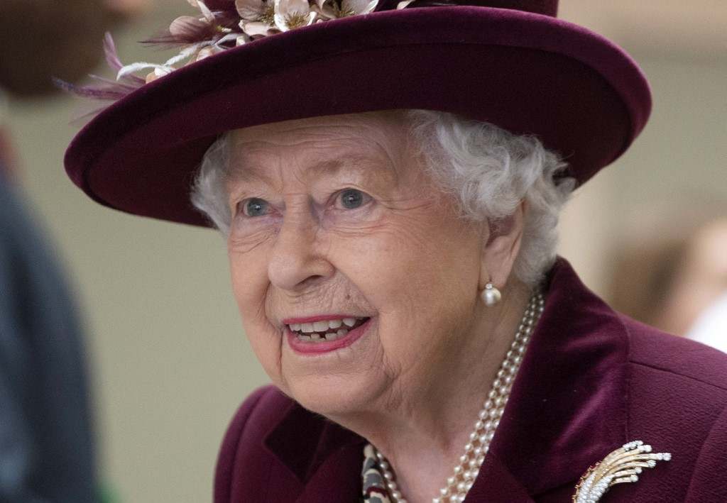 Rendkívüli beszédet tart II. Erzsébet Királynő