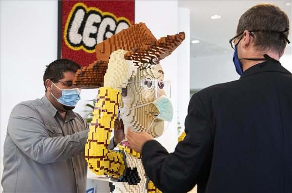 A Lego-gyár 15 ezer védőszemüveget ajándékozott Nyíregyházának