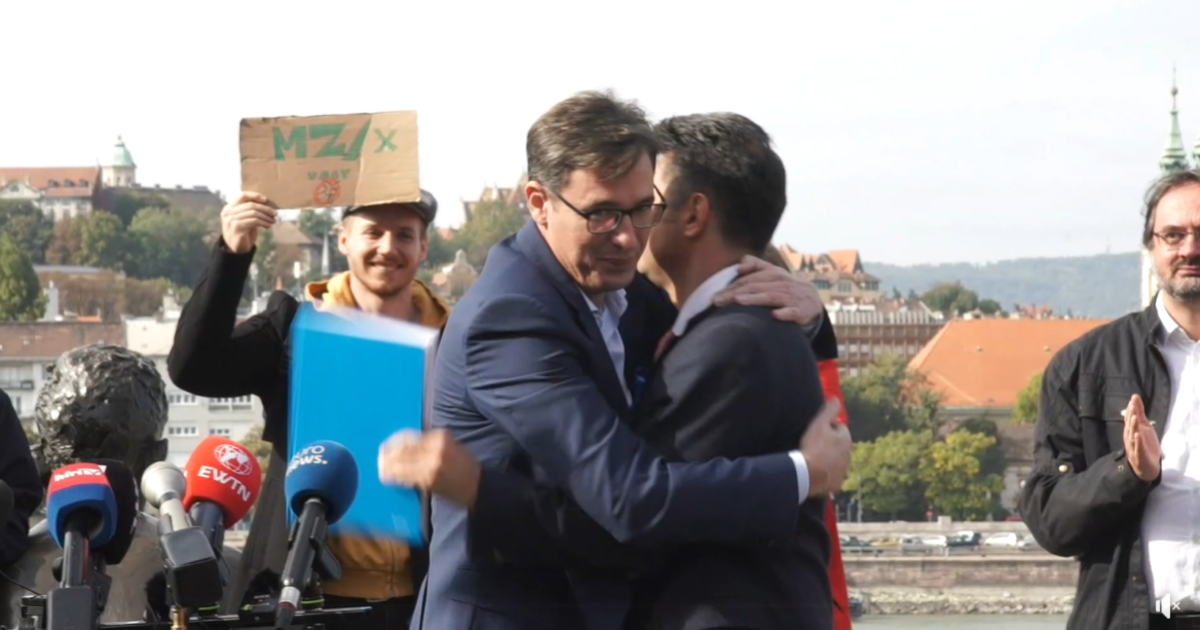 Karácsony Gergely kezeit tördelve jelentette be visszalépését