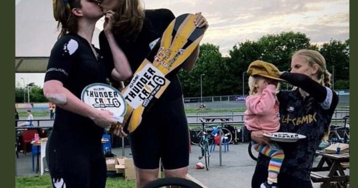 Ismét egy transznemű nő nyert meg egy kerékpárversenyt
